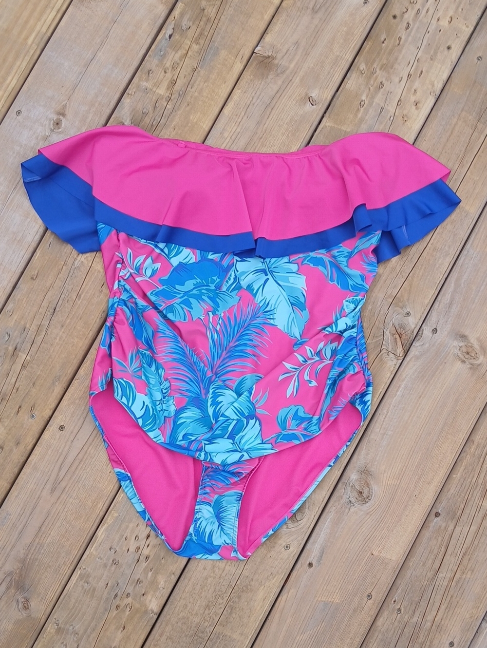 Womens XXL Pink Tropical Ruffle One-Piece Swimsuit